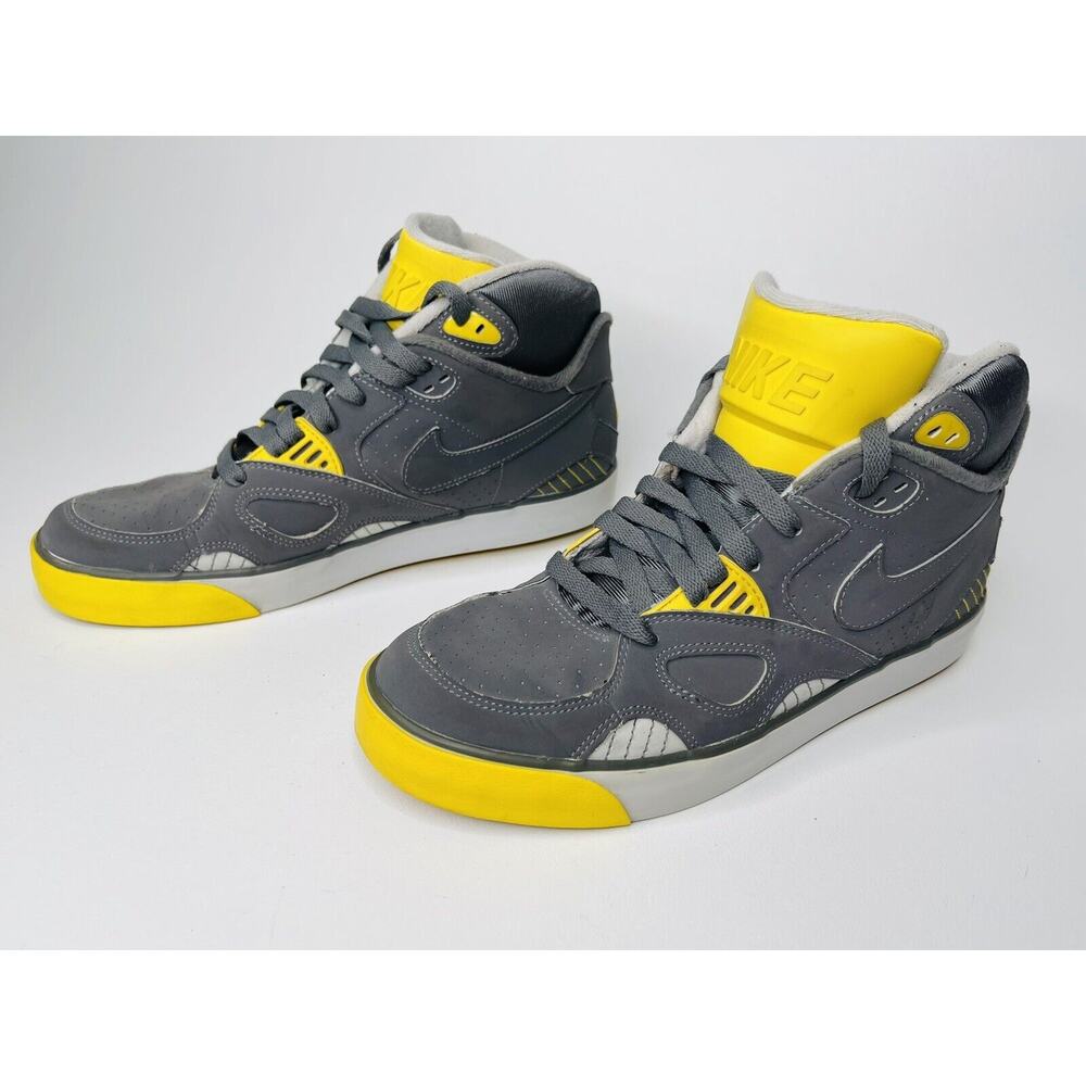 Men's Nike Shoes Auto Trainer Neutral Grey Vibrant Yellow Sneakers Size 9